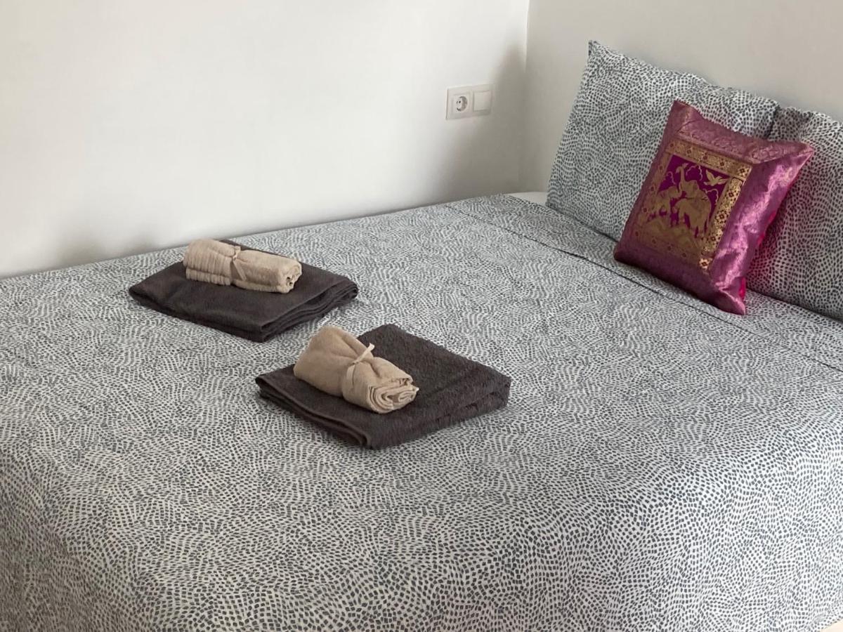 Malaguena Salerosa "Apartamento - Estudio Con Terraza" En Casa Tipica De 1 A 4 Dormitorios Malaga Luaran gambar