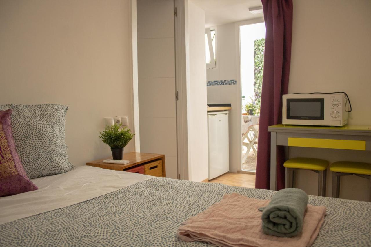 Malaguena Salerosa "Apartamento - Estudio Con Terraza" En Casa Tipica De 1 A 4 Dormitorios Malaga Luaran gambar