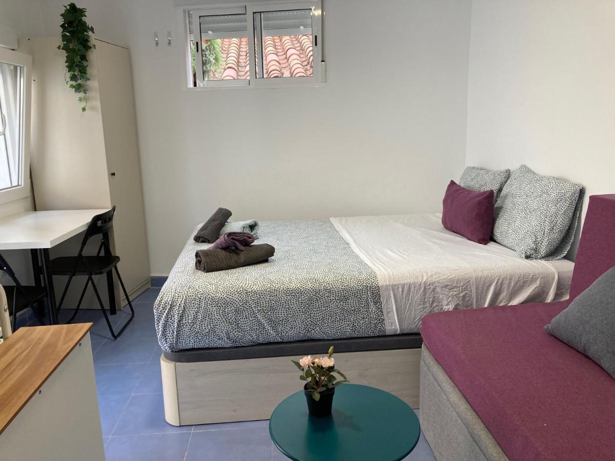 Malaguena Salerosa "Apartamento - Estudio Con Terraza" En Casa Tipica De 1 A 4 Dormitorios Malaga Luaran gambar